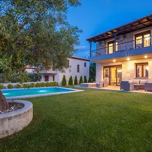 Paradise With Private Pool , Kriopigi Greece