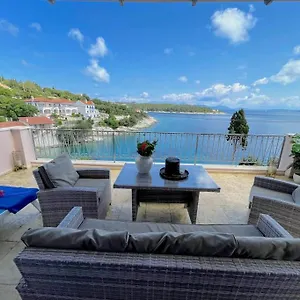 Paradise House Apart3, 5min Walking Distance To Center Apartment