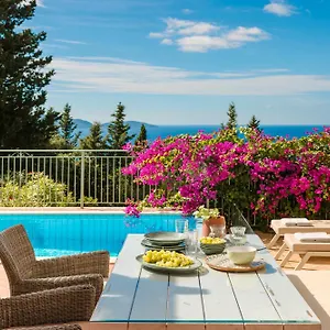 Rosepetra Villa